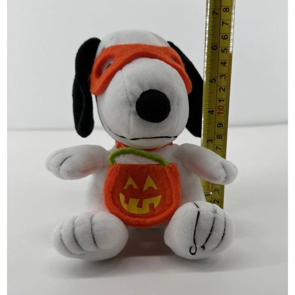 Hallmark Peanuts Snoopy Halloween Plush Pumpkin Masked Trick or Treat  7